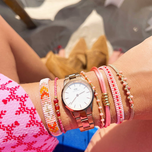 Subtiele Armband met vergulde Kralen – Perzik