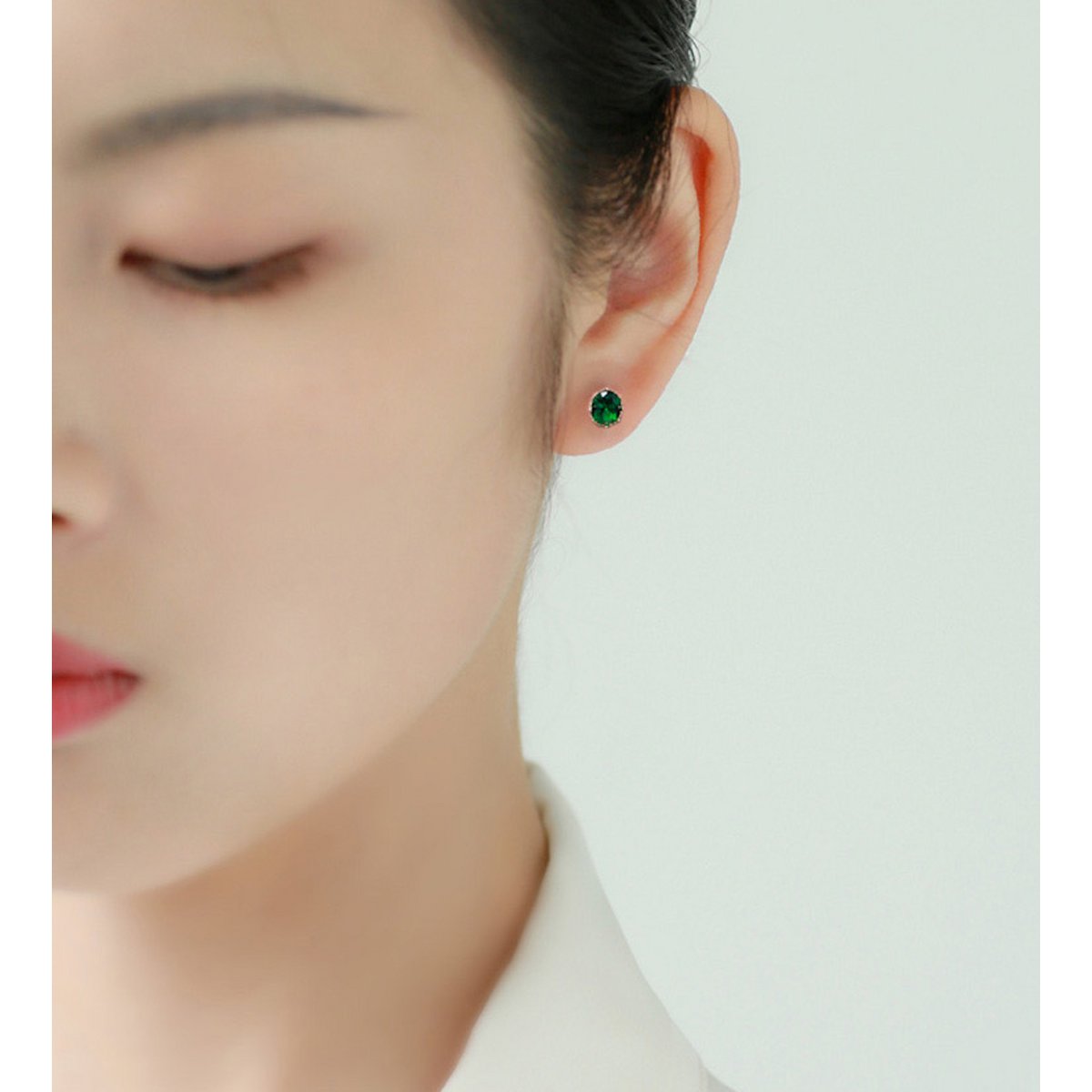 Pendientes pequeños de cristal verde de inspiración vintage - Plata vermeil