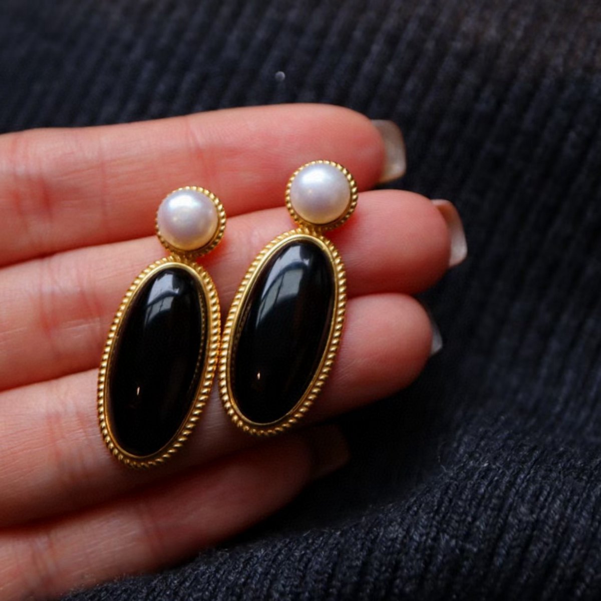 Pendientes grandes de ónix negro real vintage moderno con vermeil de oro perla de agua dulce