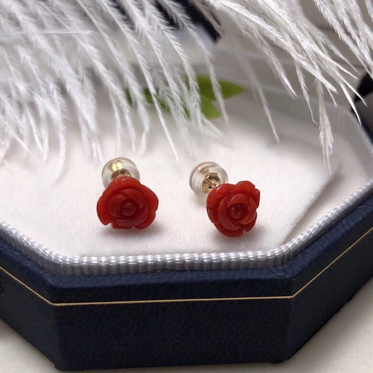 Pendientes de coral rojo y flor de rosa - Oro