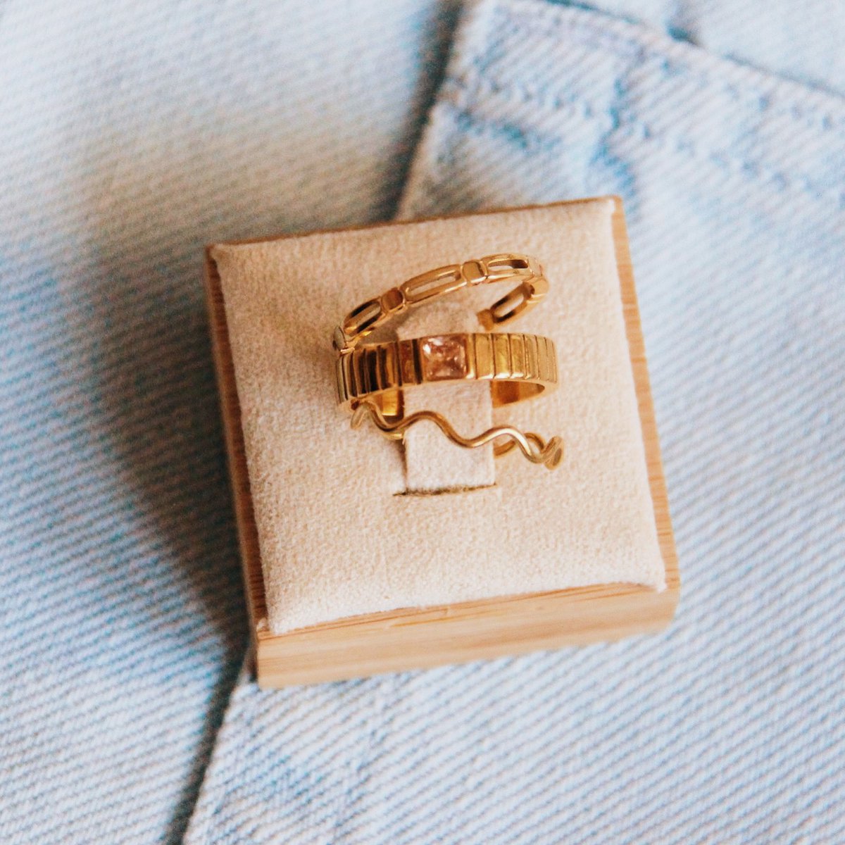 RVS minimalistische ring met blokjes - goud