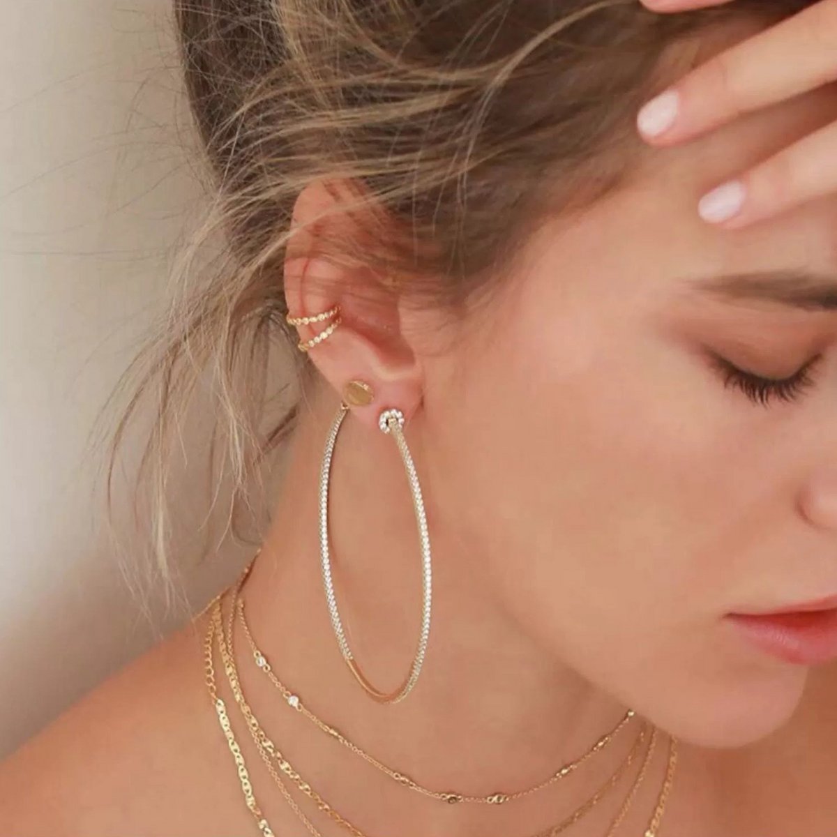 Pendientes de aro extragrandes y brillantes: glamour de 360 grados