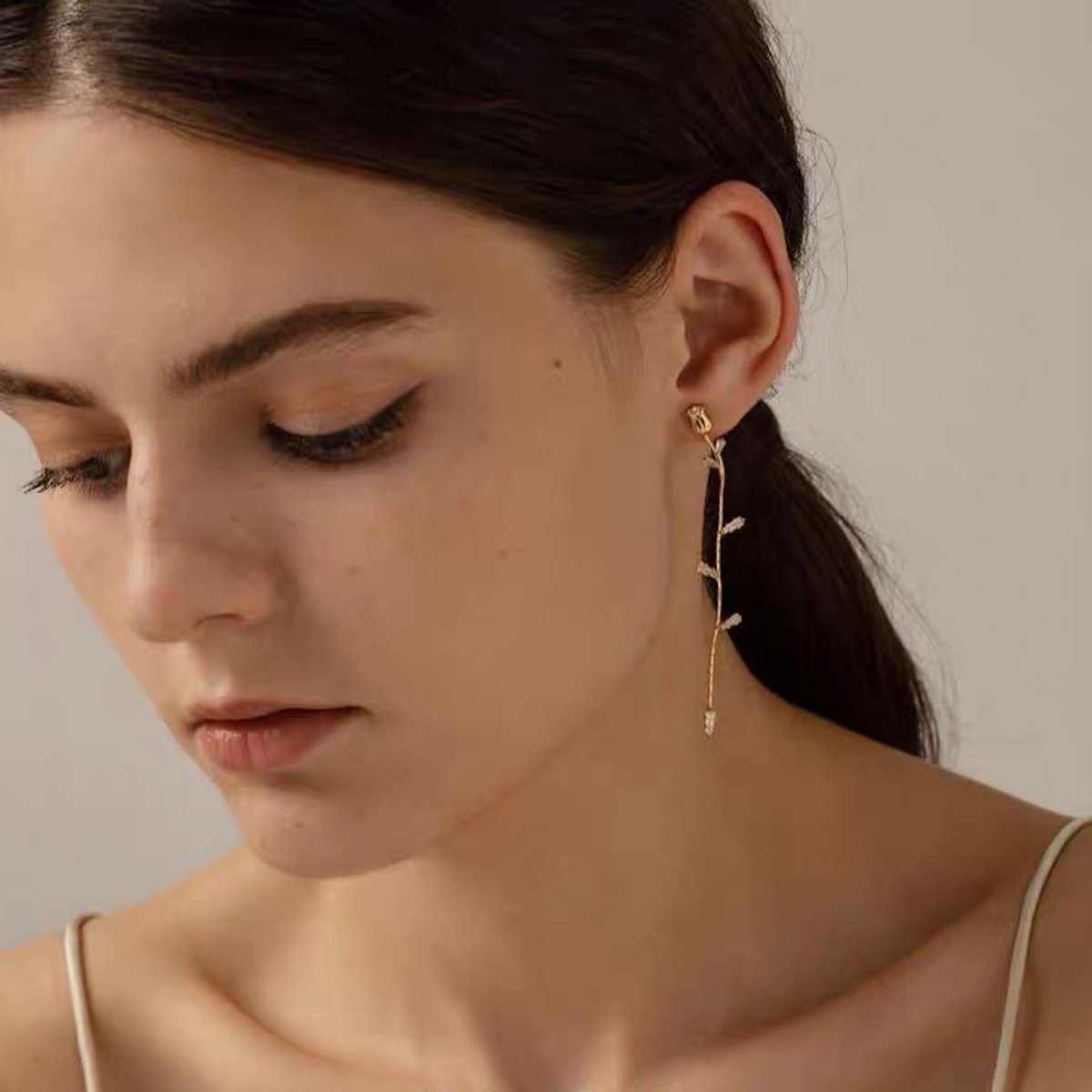 Pendientes largos Loving con Rosa - Oro