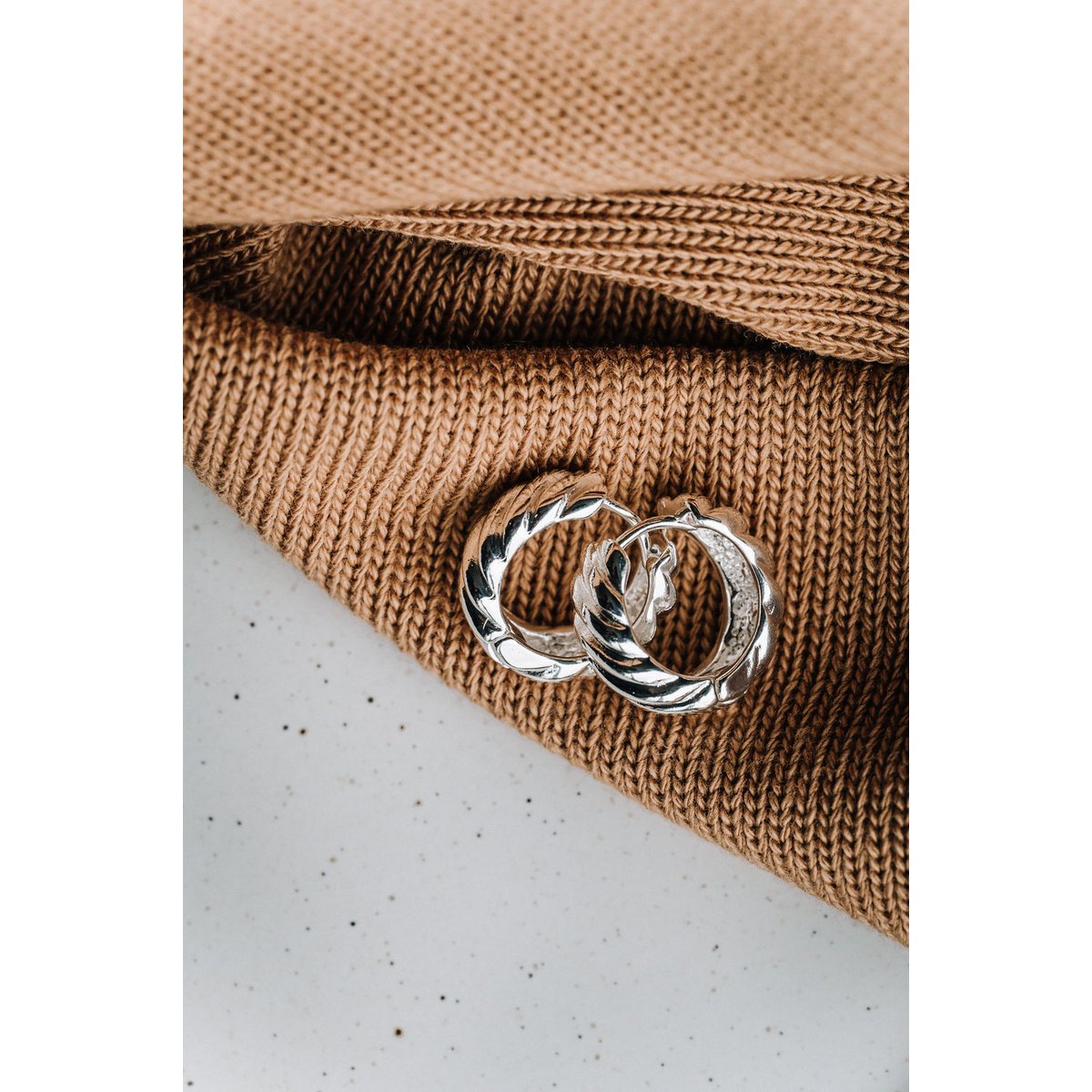 Pendientes Ross Small: Elegancia sutil - Plata