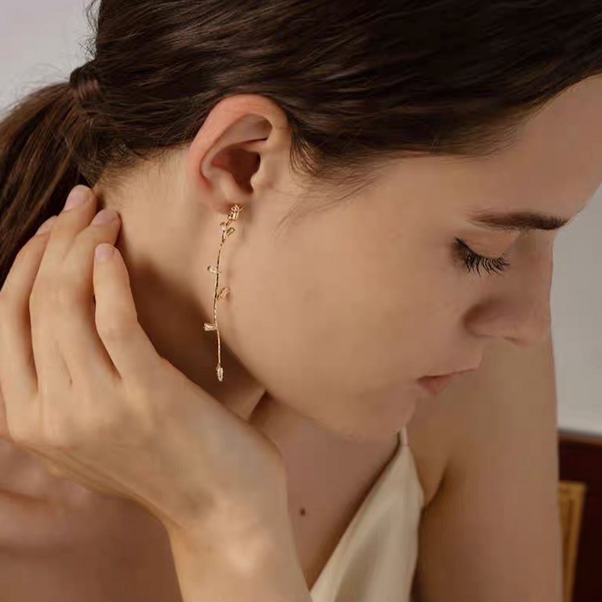 Pendientes largos Loving con Rosa - Oro