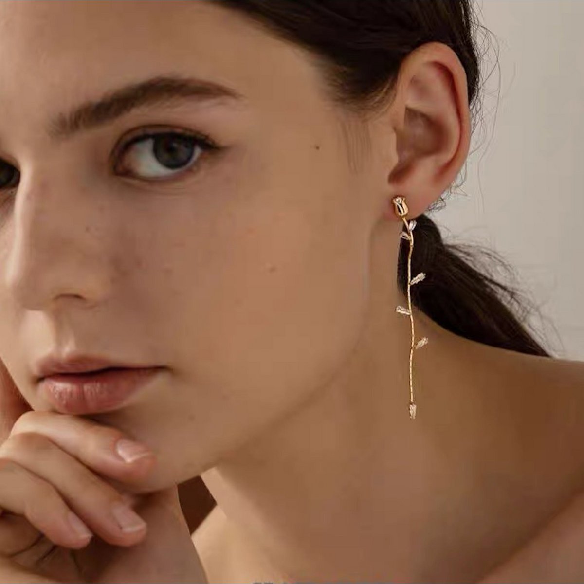 Pendientes largos Loving con Rosa - Oro