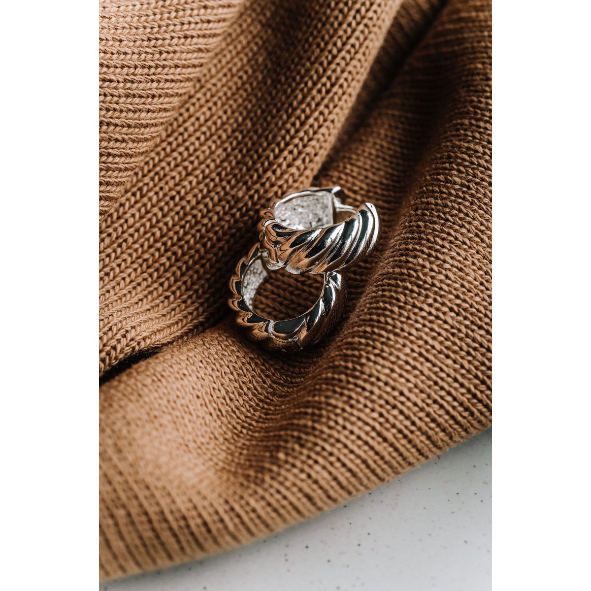 Pendientes Ross Small: Elegancia sutil - Plata
