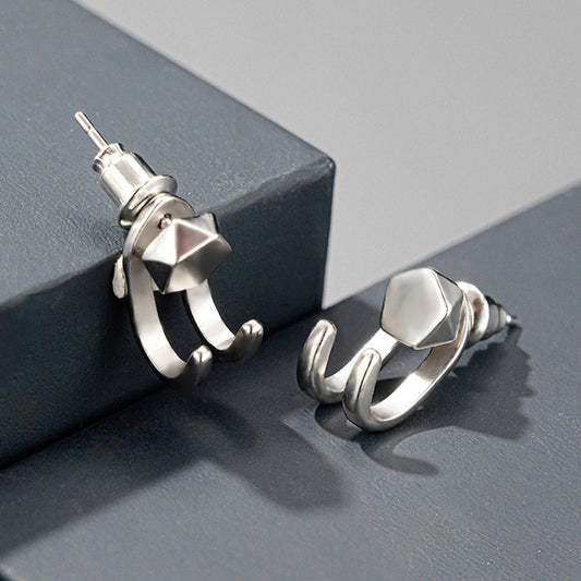 Uniek design oorstekers met dikke haakjes, zwart en zilver