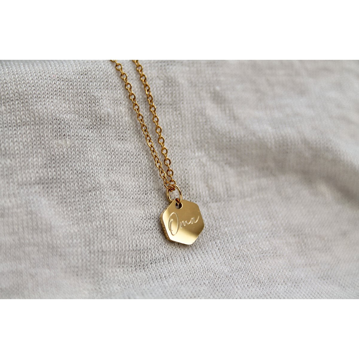 Collar de regalo perfecto para madre con dije "Abuela" - Oro