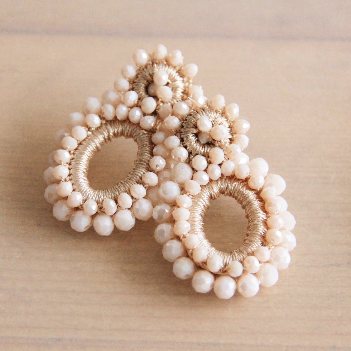 Pendientes Facetados Naturales Desnudos
