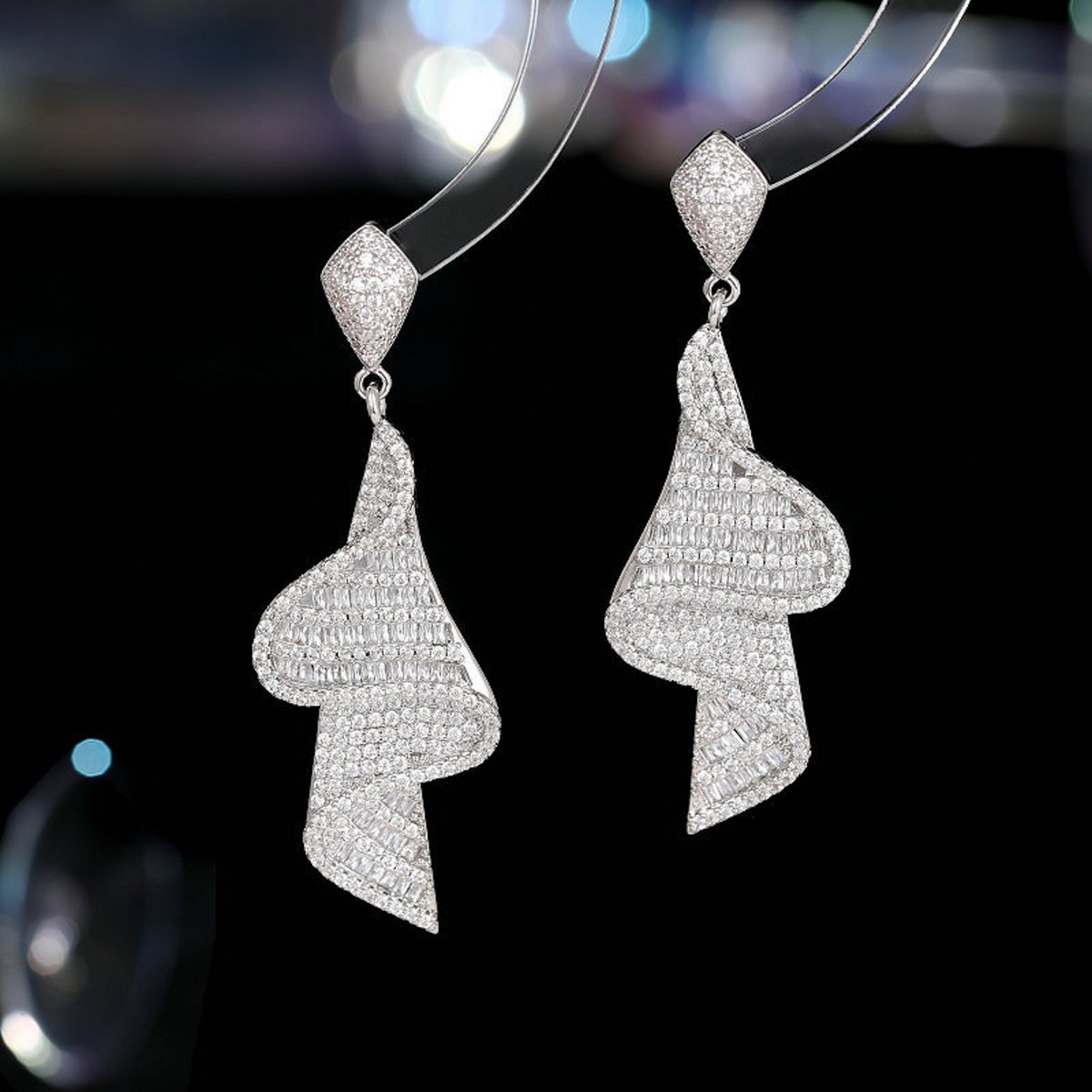 Pendientes Grandes Brillantes - Diseño Vestido - Oro y Plata
