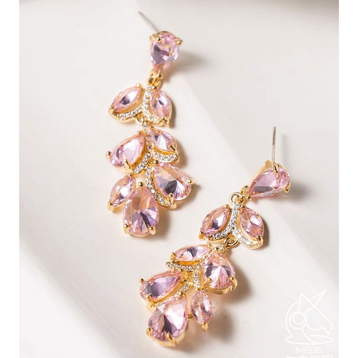 Pendientes grandes con forma de hojas fantasía estilo princesa