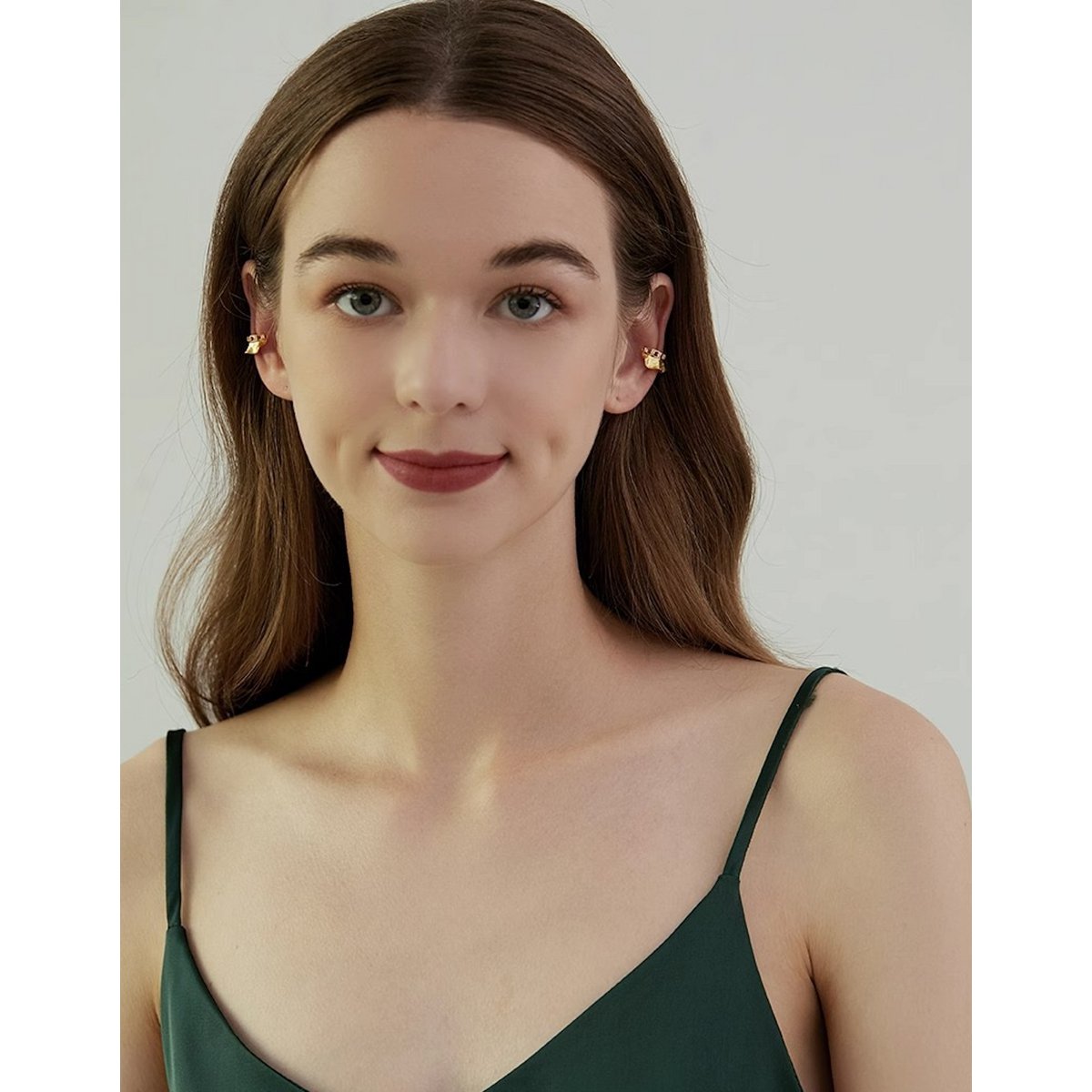 Ear Cuff único - Diseño de falda - Oro vermeil y plata de ley - Una pieza