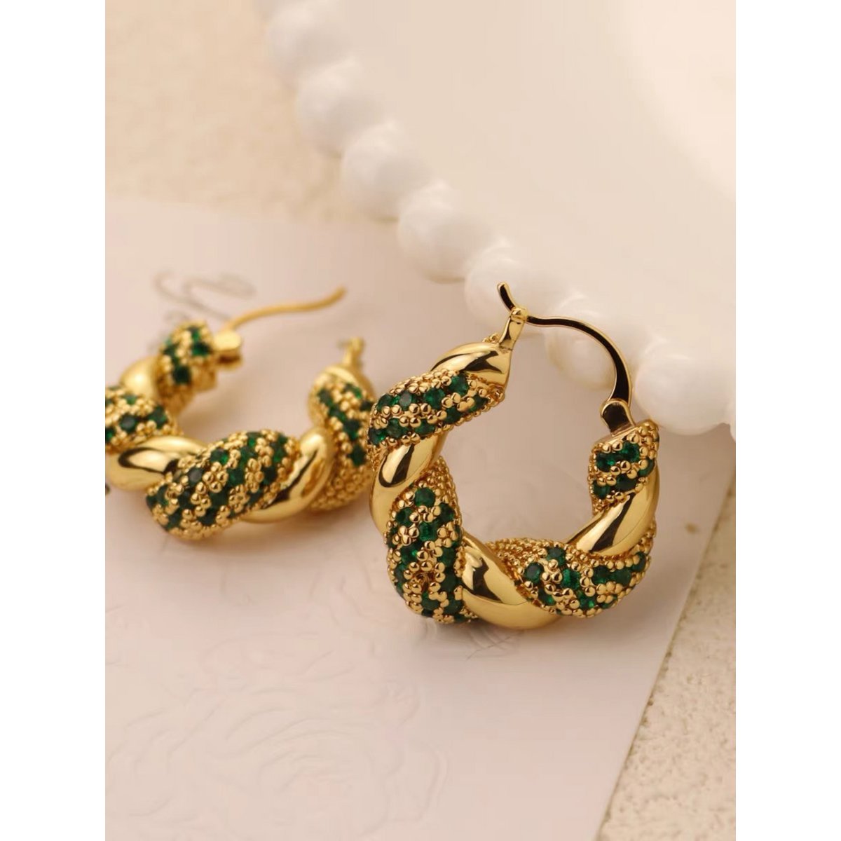 Pendientes Trenzados Clásicos De Piedra Verde - Oro