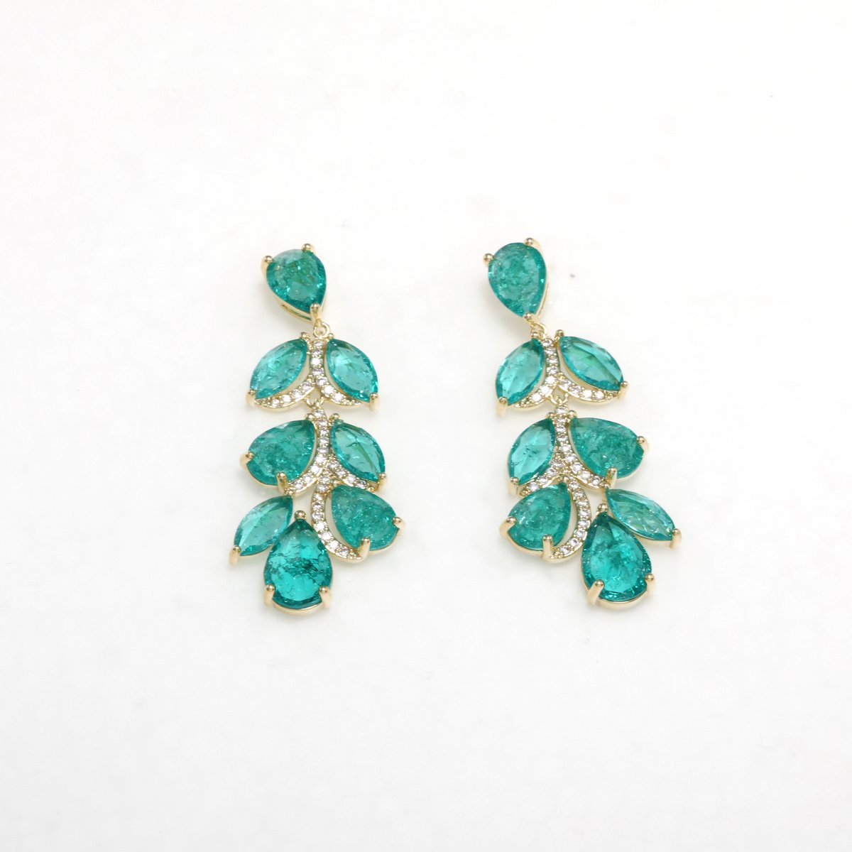 Pendientes grandes con forma de hojas fantasía estilo princesa