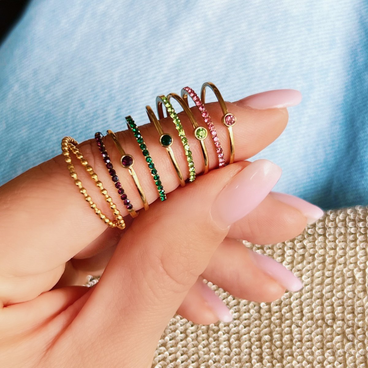 Stalen minimalistische ring mini zirkonia – Goudkleur