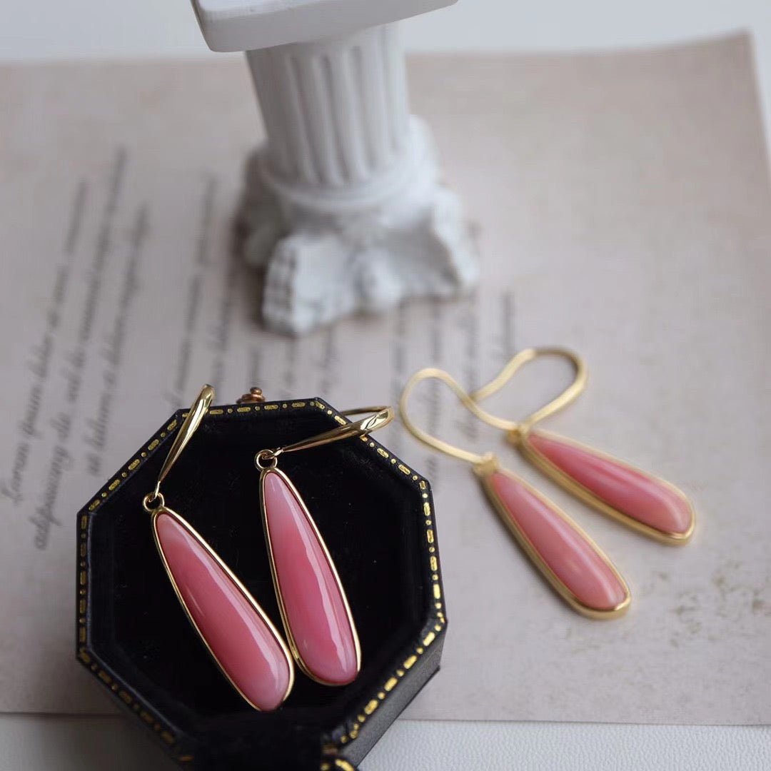 Queen Pink - Chunky minimaal ontwerp natuurlijke Pink Queen Conch shell drop oorbellen - Goud vermeil -AAAA Kwaliteit