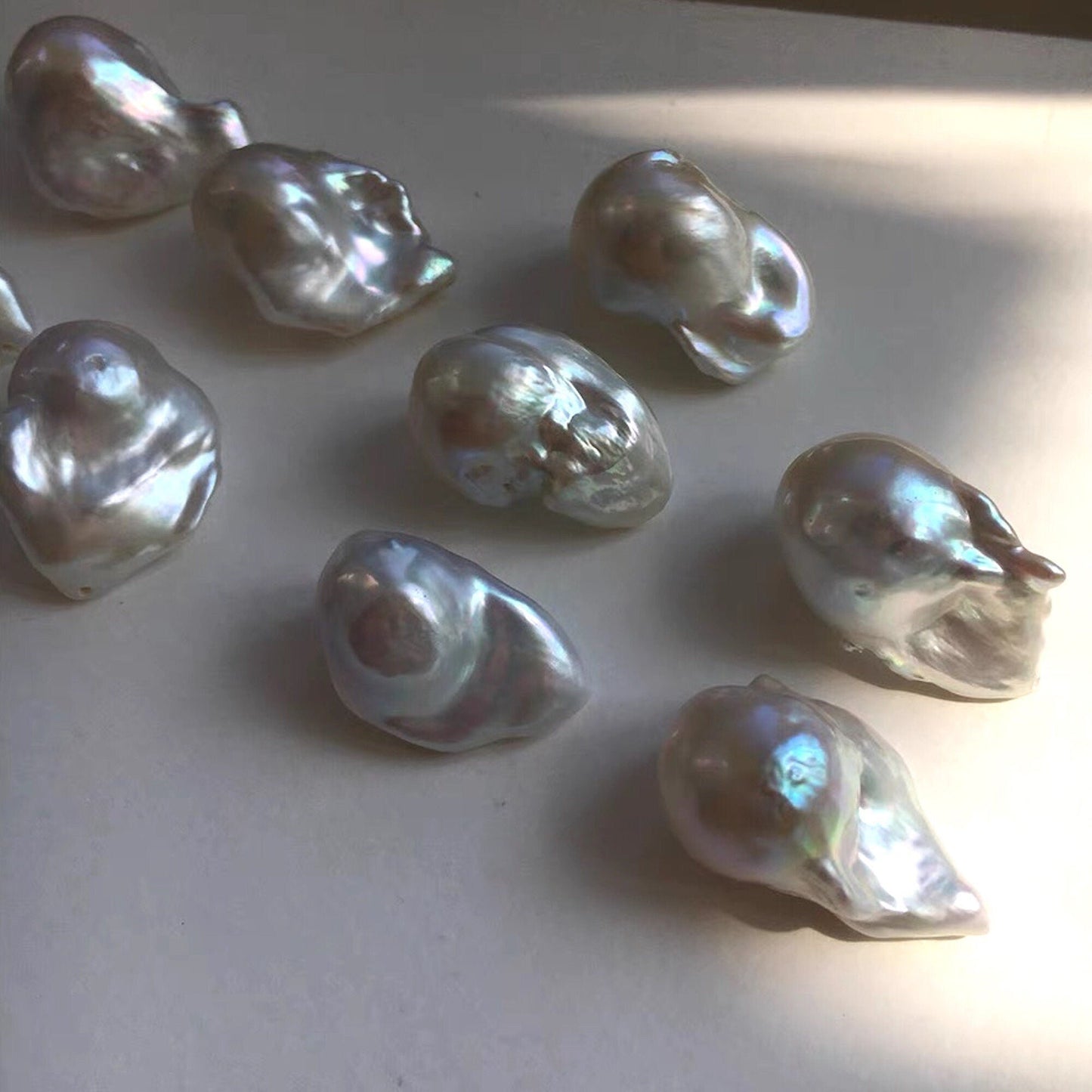 Pendientes largos de perlas barrocas grandes