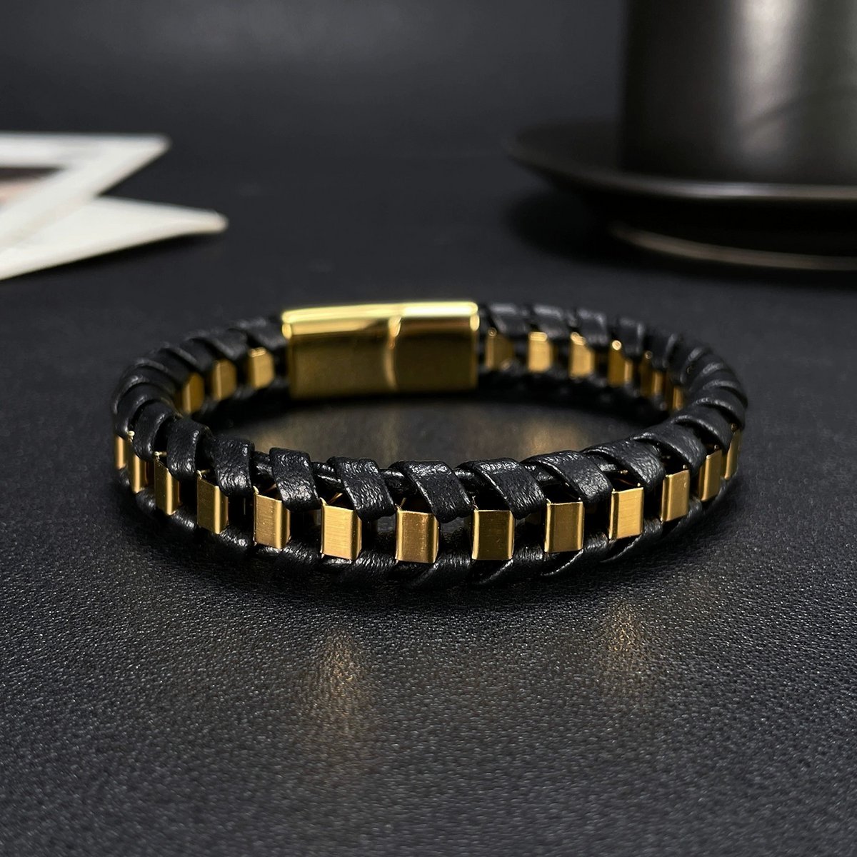 Stevig gevlochten lederen en stalen herenarmband