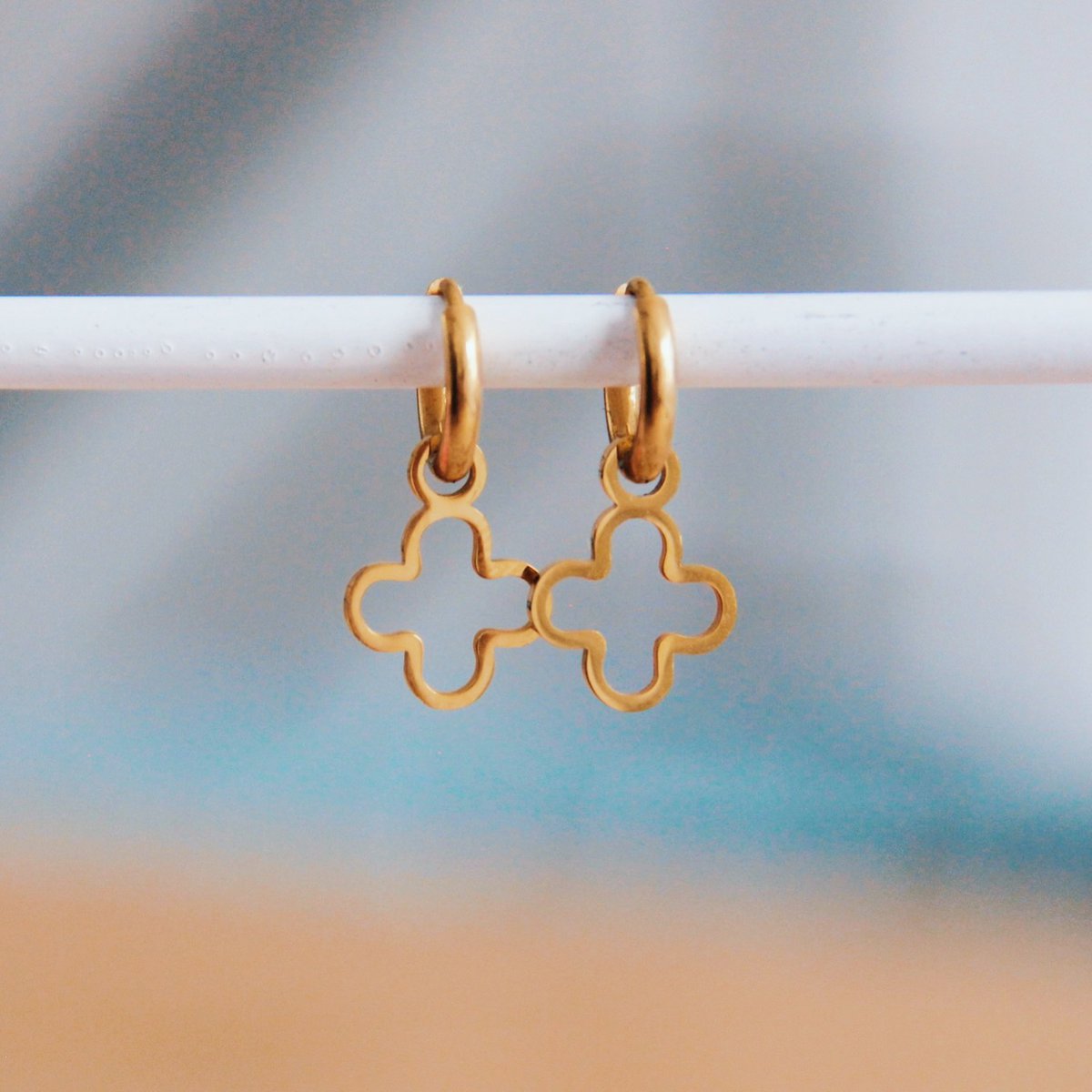 Pendientes de acero inoxidable con trébol abierto - oro