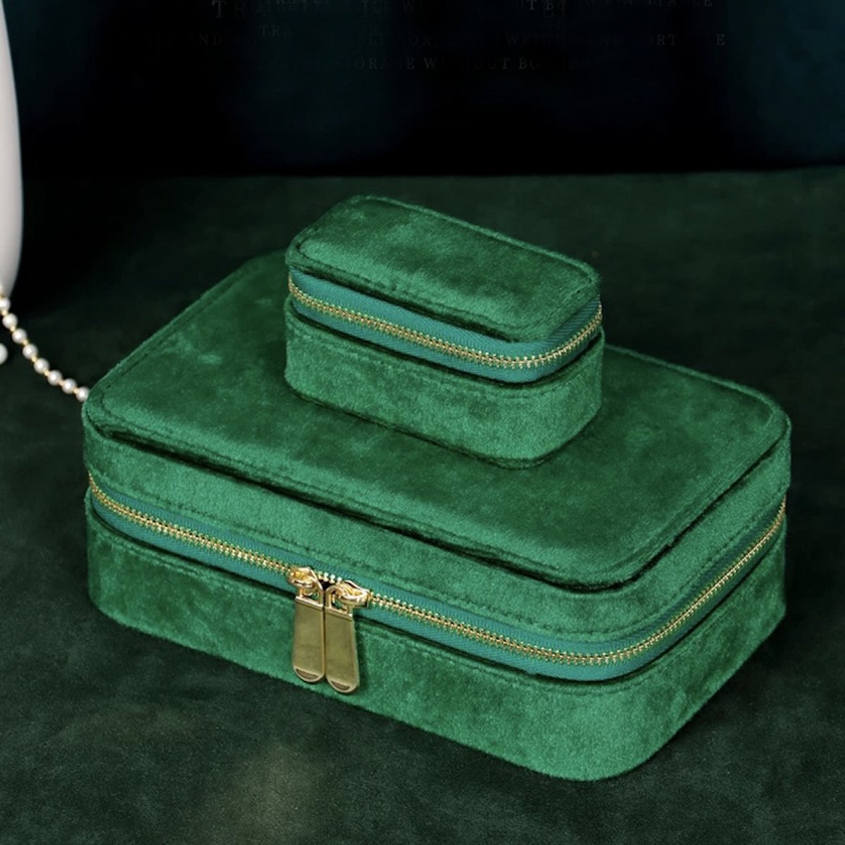 Smaragd Groen Fluwelen Sieraden- en bijbehorende Ringen Reisbox