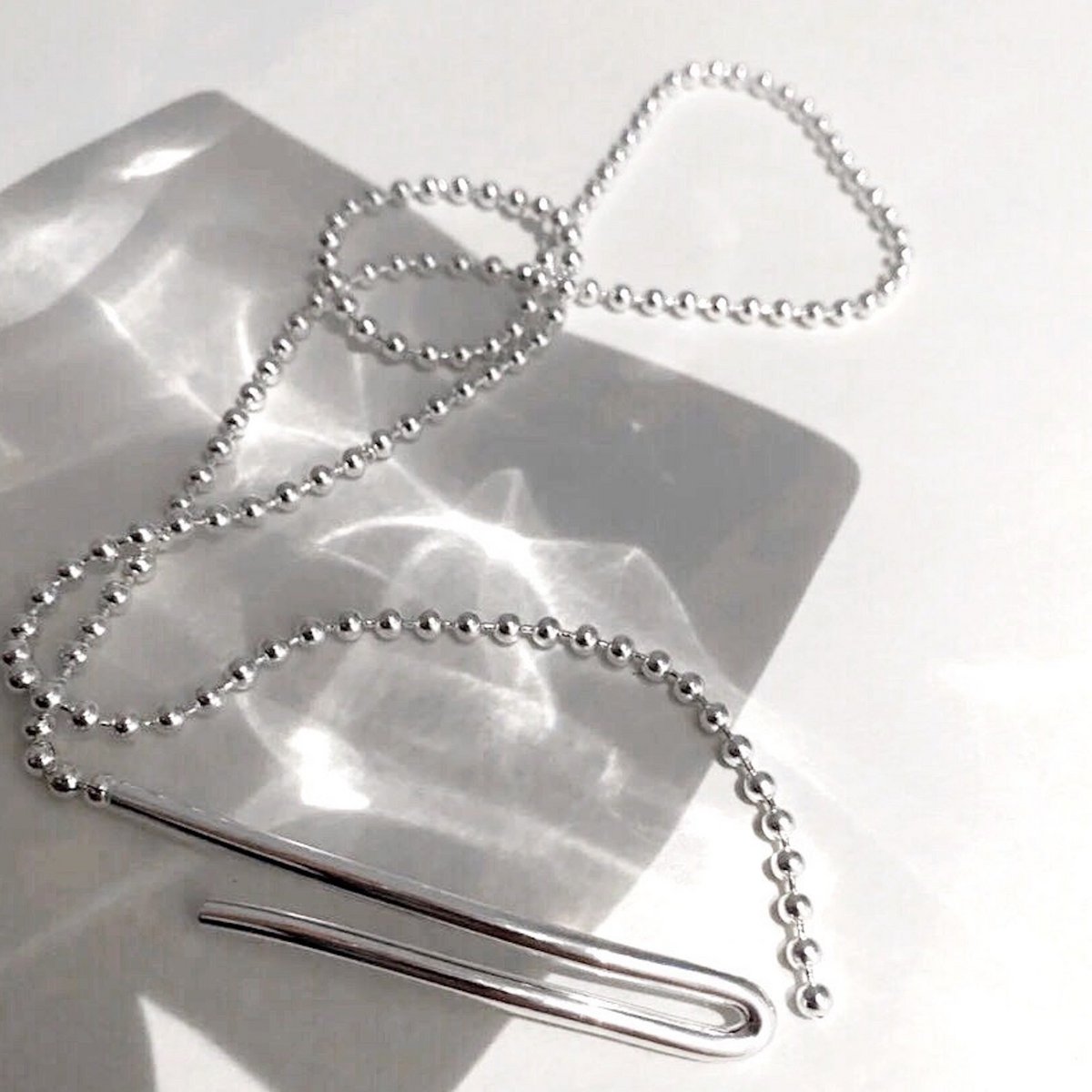 Minimalistische stijl Lange "Balletjes" Ketting - Zilver