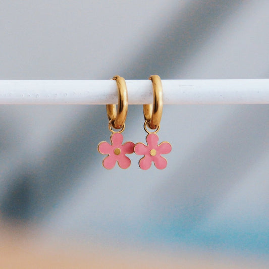RVS oorbellen met bloem - roze/goud