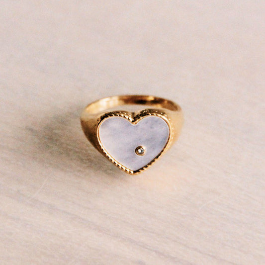 Stalen ring parelmoer hart