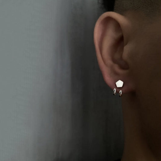 Uniek design oorstekers met dikke haakjes, zwart en zilver