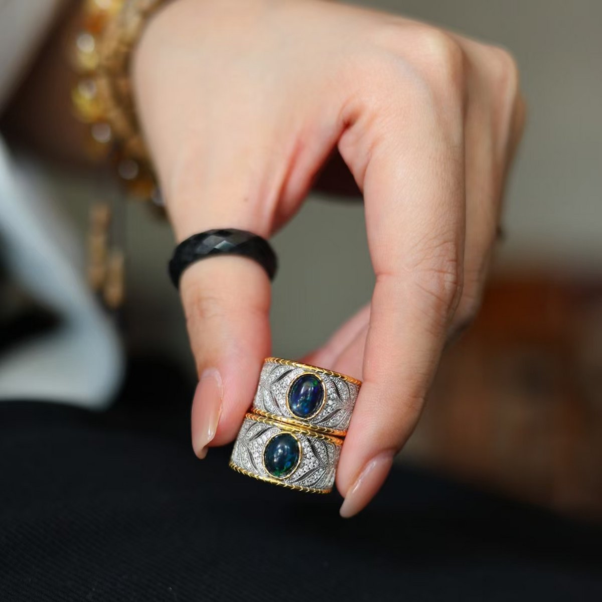 Vintage Oost-Royal Style Black Opal Ring - verstelbaar