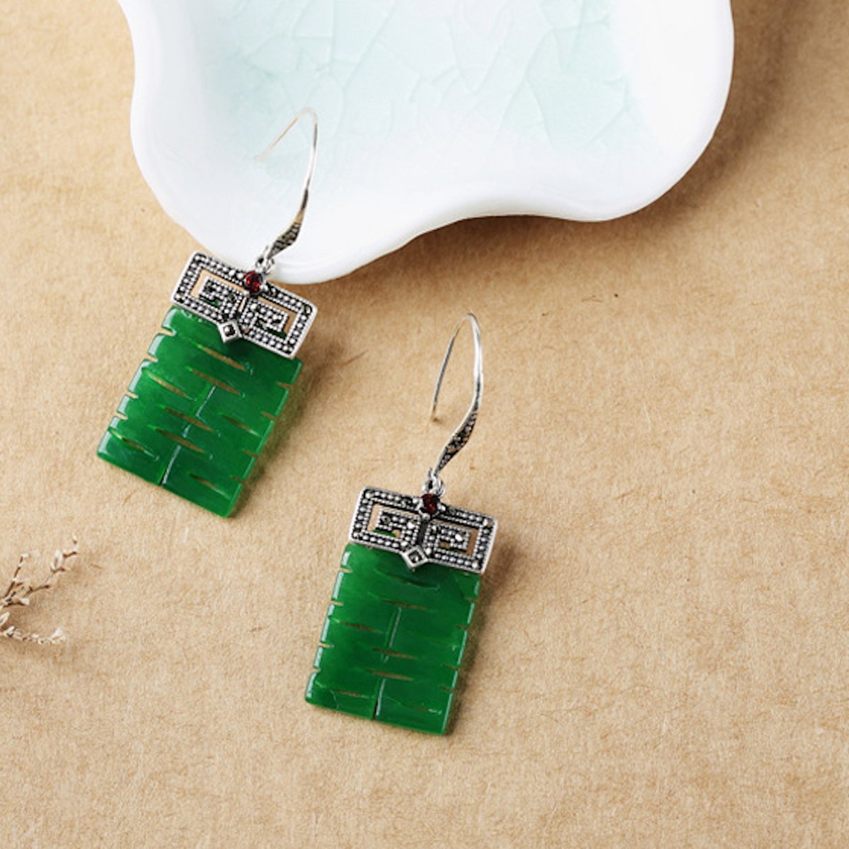 Oorbellen met Chinese Karakter Jade Hanger