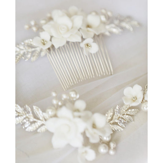 Handgemaakte keramische witte bloemen bruidshaarspeld+hoofdband met zilveren bladeren
