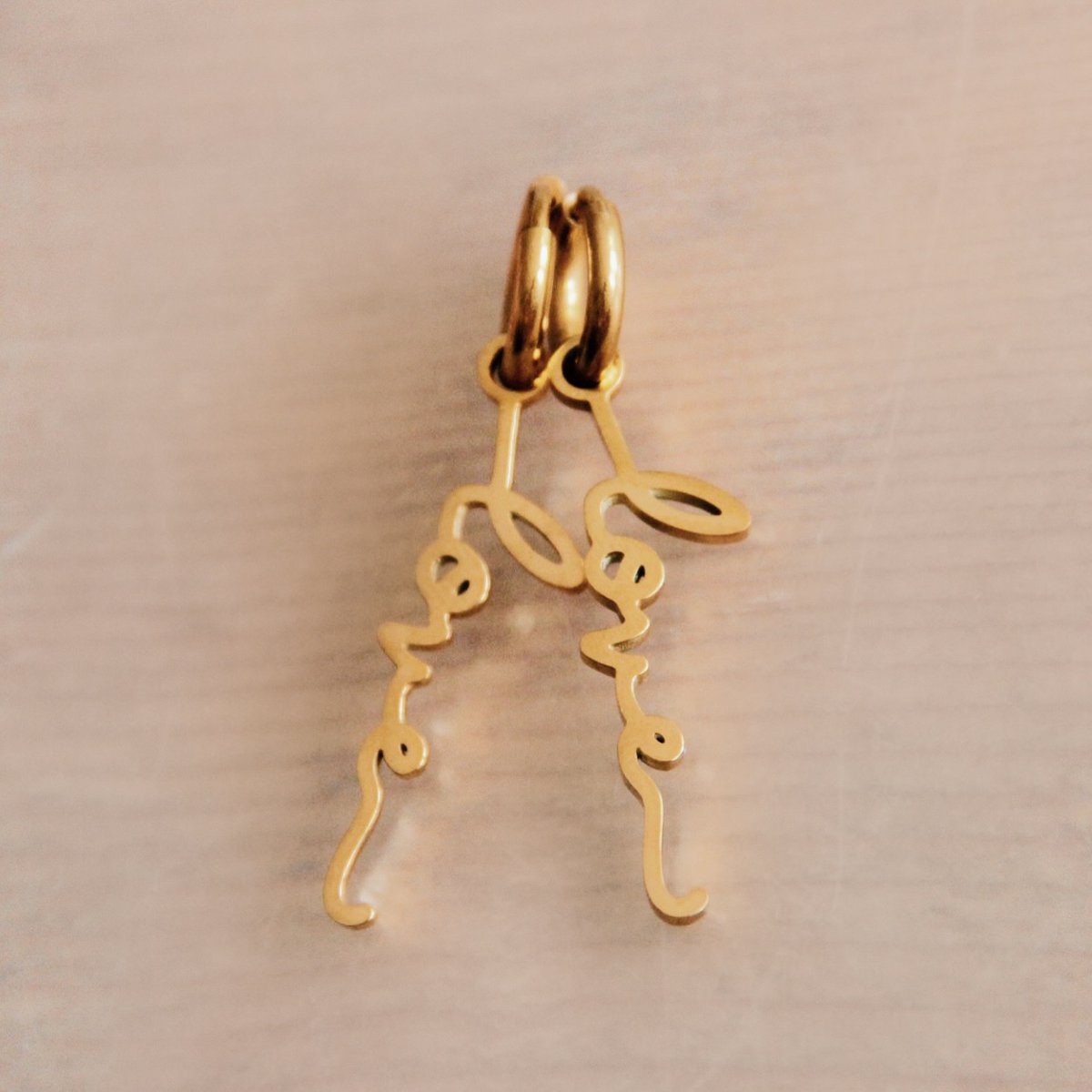 Pendientes de Acero Inoxidable con AMOR - Oro