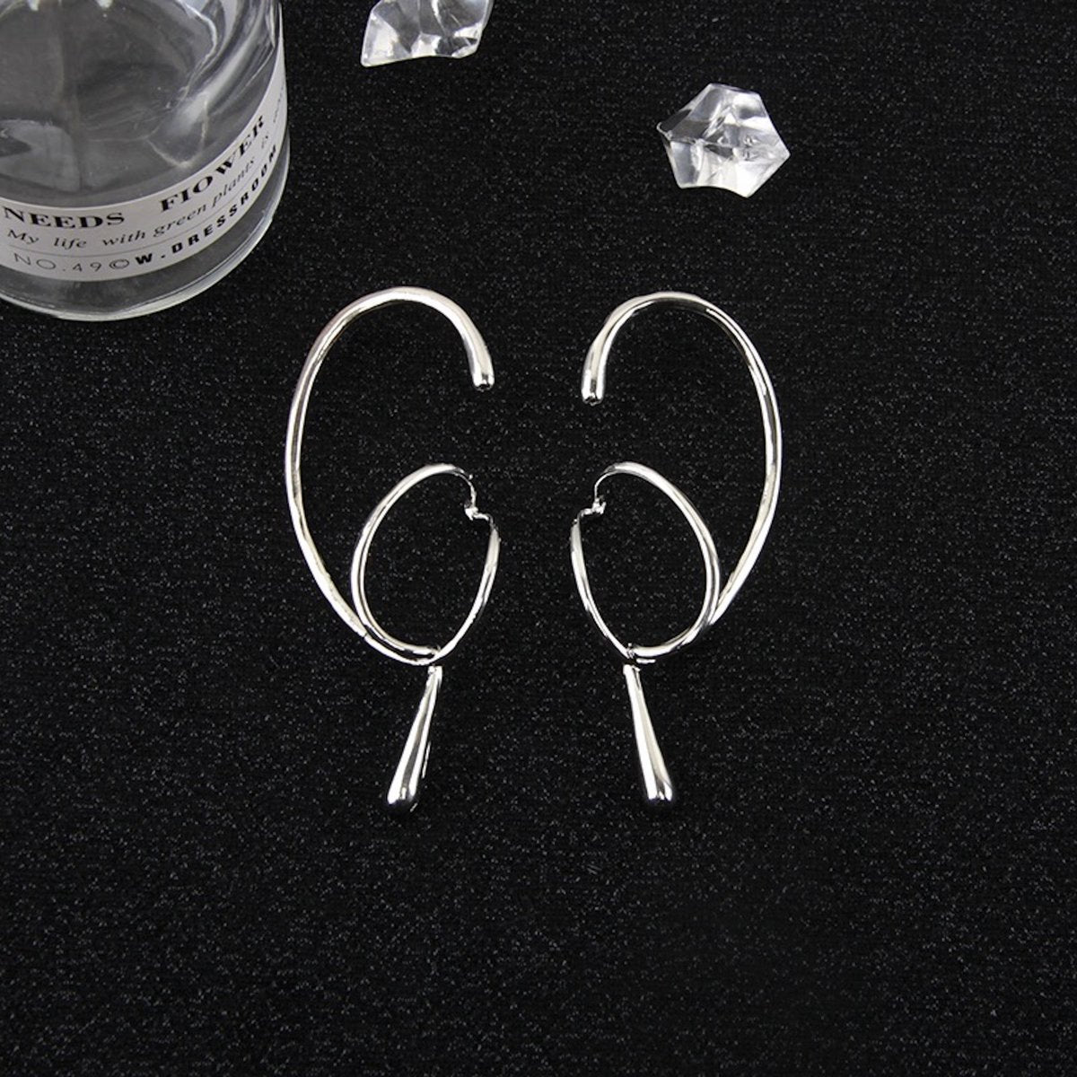 Diseño único Ear cuff en una sola pieza.