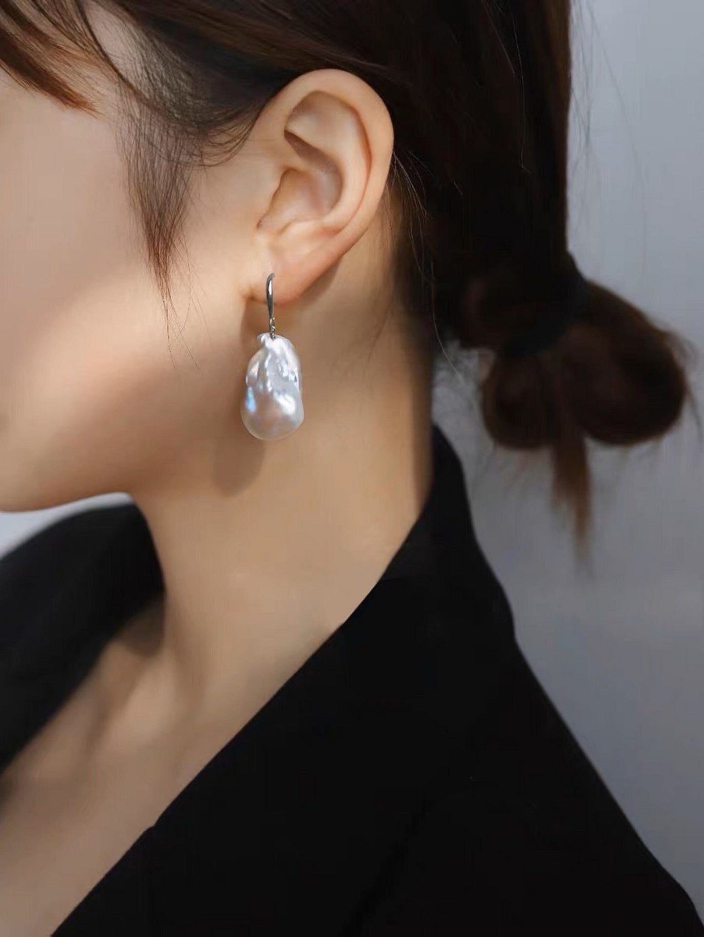Pendientes largos de perlas barrocas grandes