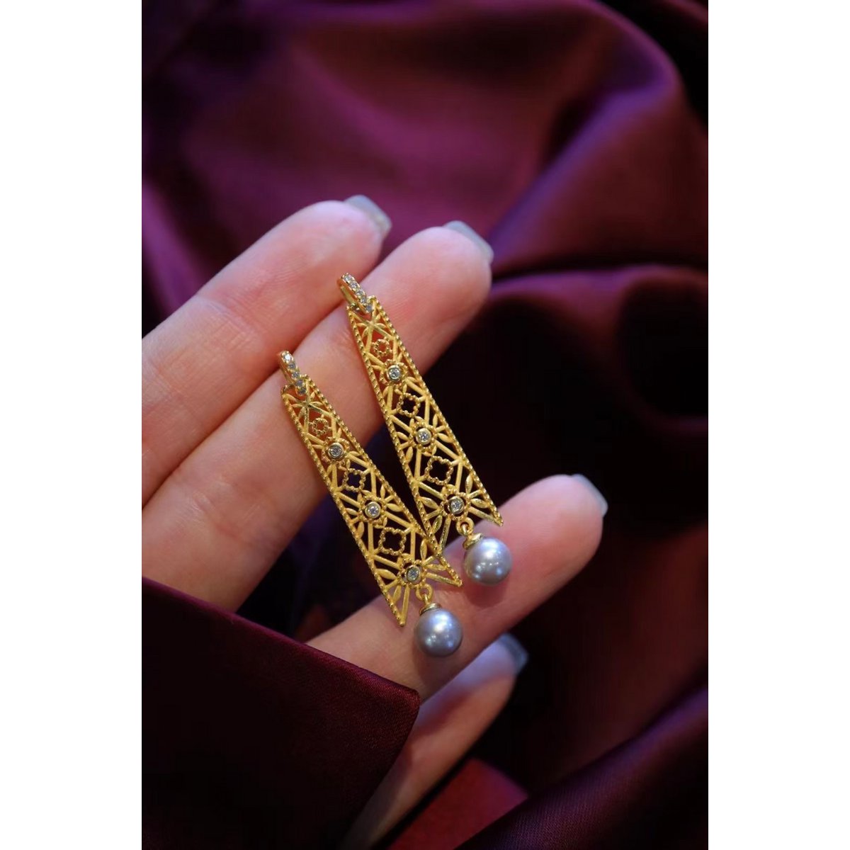 Royale oorbellen met dikke frame en Akoya grijze parel - Goud vermeil - AAAA-kwaliteit
