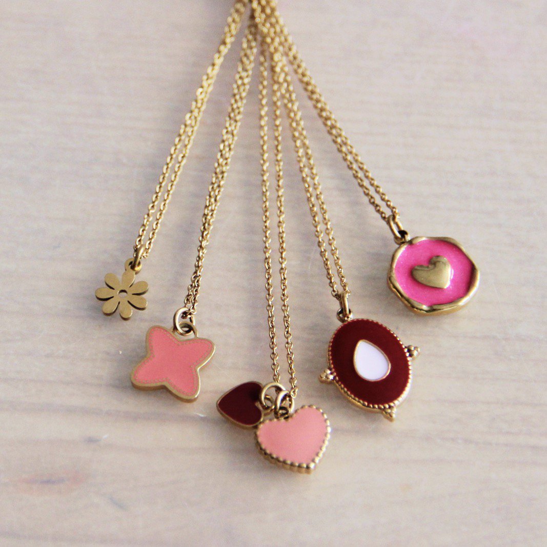 Collar Fino de Acero con Mini Flor - Oro
