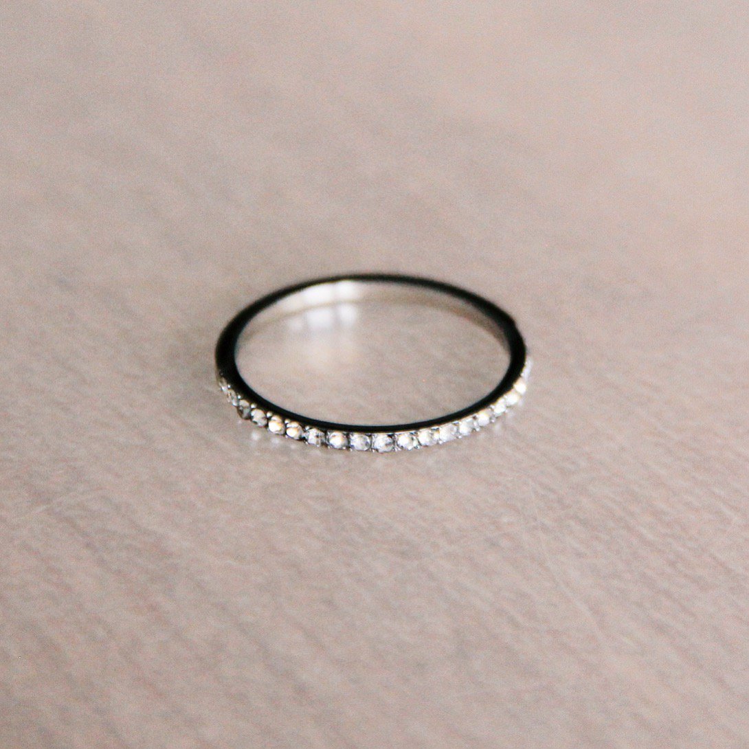 Anillo minimalista acero mini circonitas – Color plata