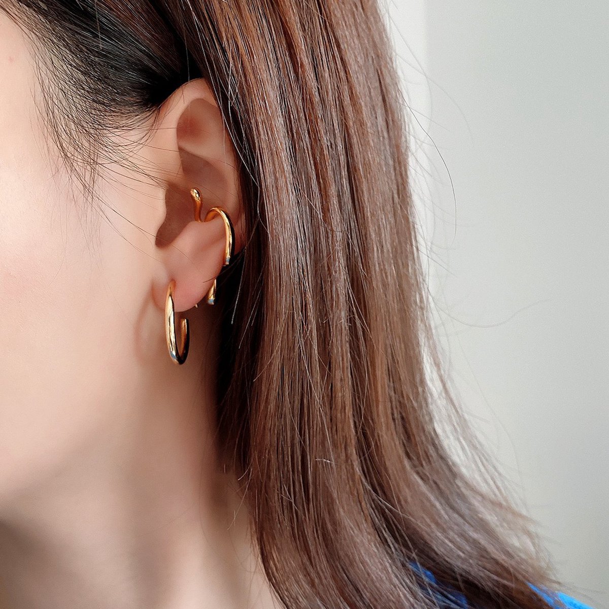 Ear cuff with small geometric line, one piece, gold and silver
