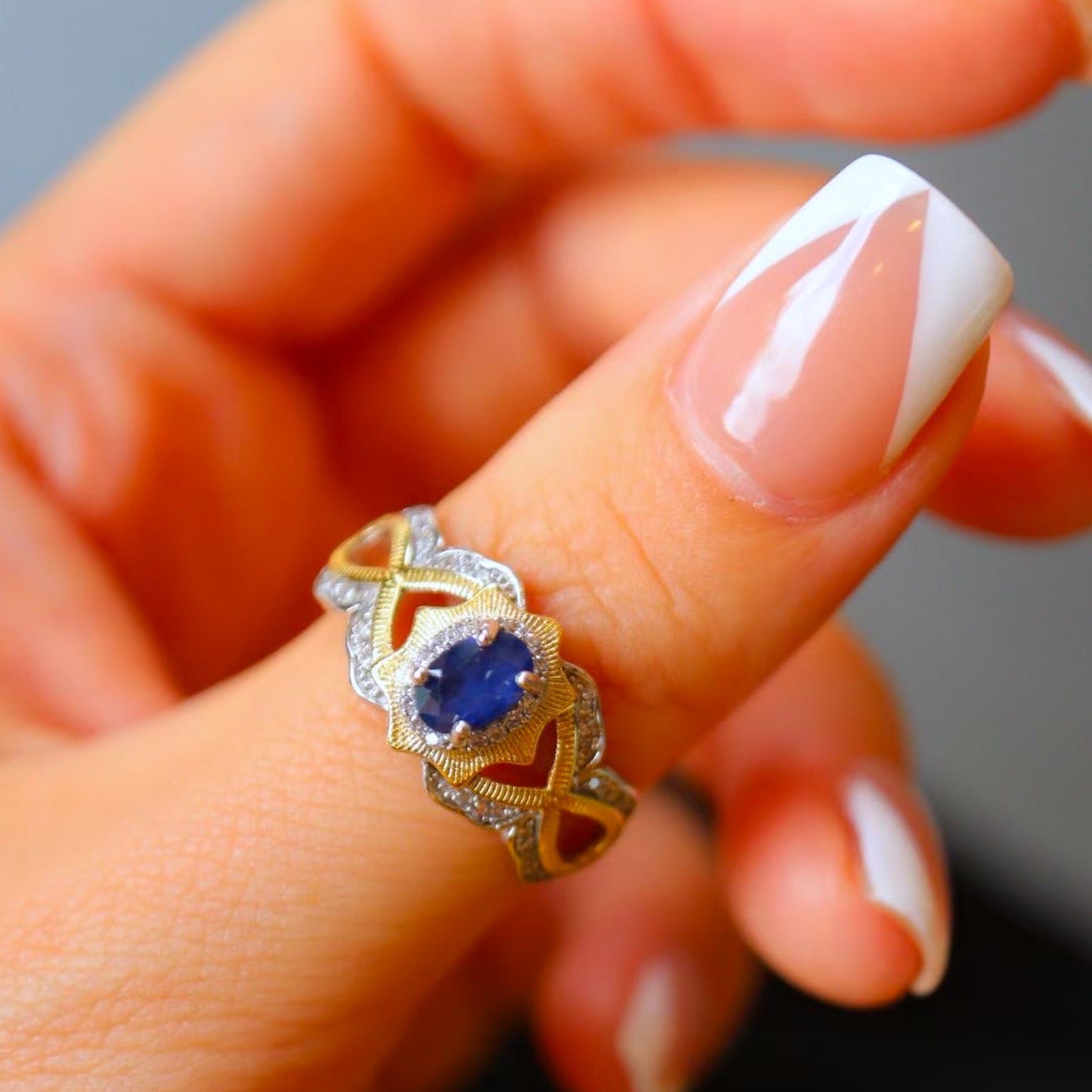 Saffierkroon - Goud vermeil sierlijke saffieren ring met koninklijk frame - verstelbaar - Echte saffier edelstenen